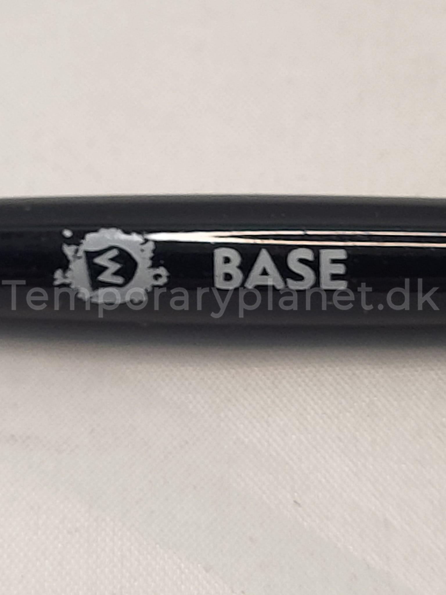 Medium Base Brush Citadel Colour Black Warhammer Fantasy AoS Age of Sigmar Games Workshop OOP 2