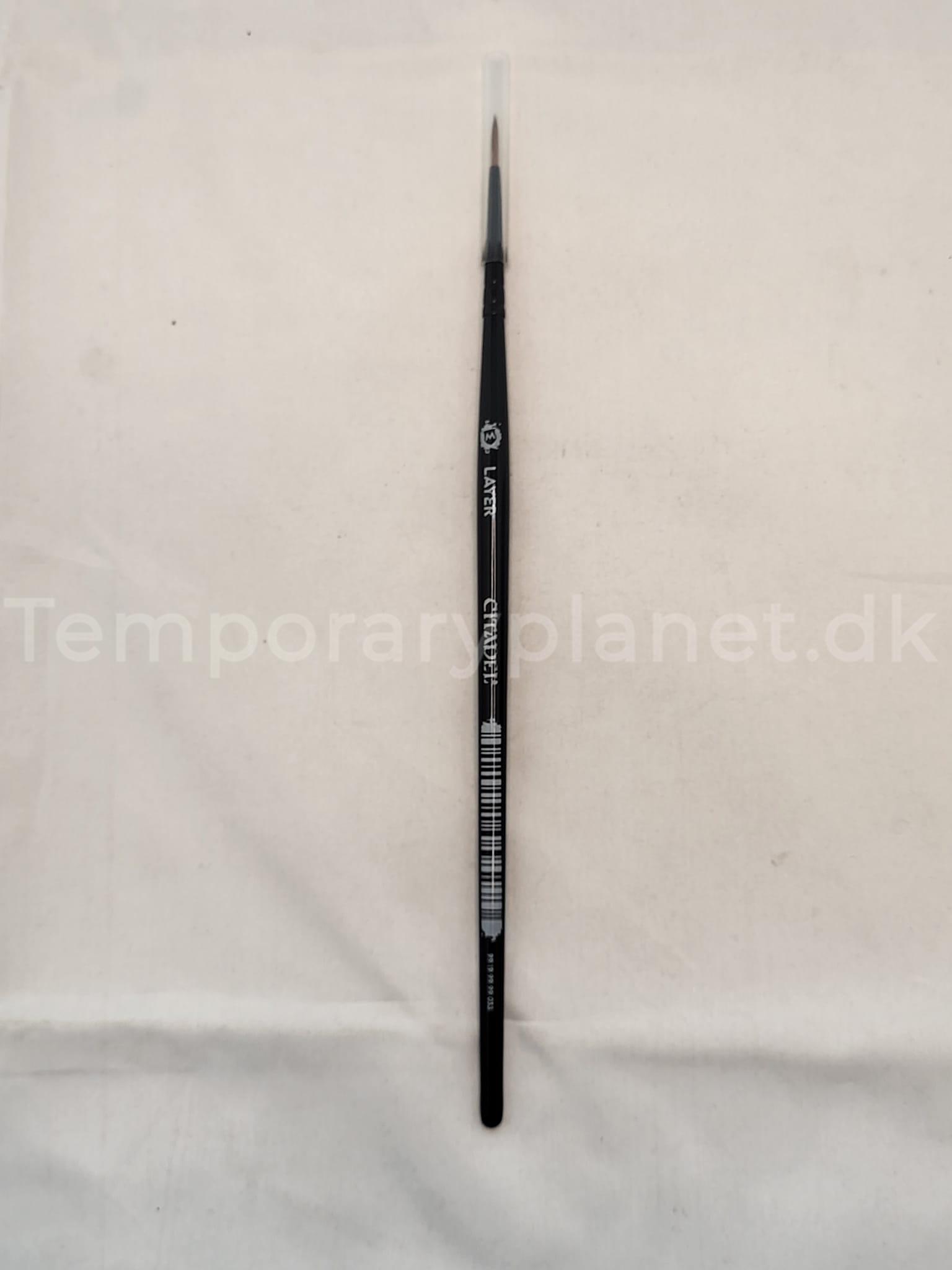 Medium Layer Brush Citadel Colour Black Warhammer Fantasy AoS Age of Sigmar Games Workshop OOP 1