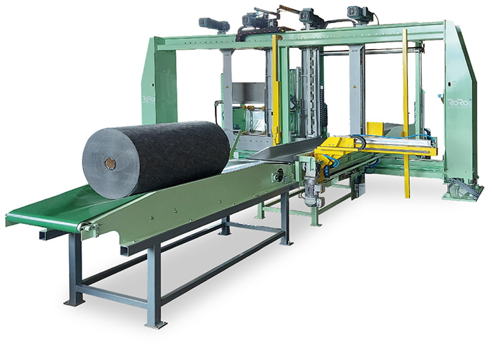 RoRo StretchPack packaging machine for nonwoven rolls