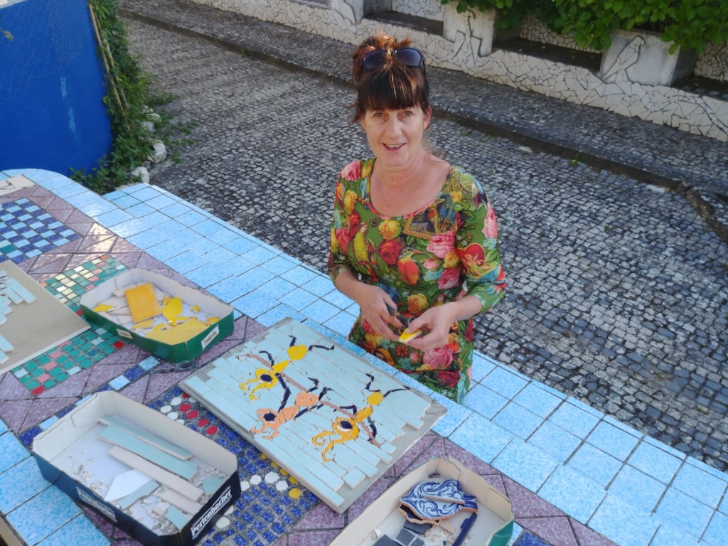 blog_making-mosaic-in-our-BnB