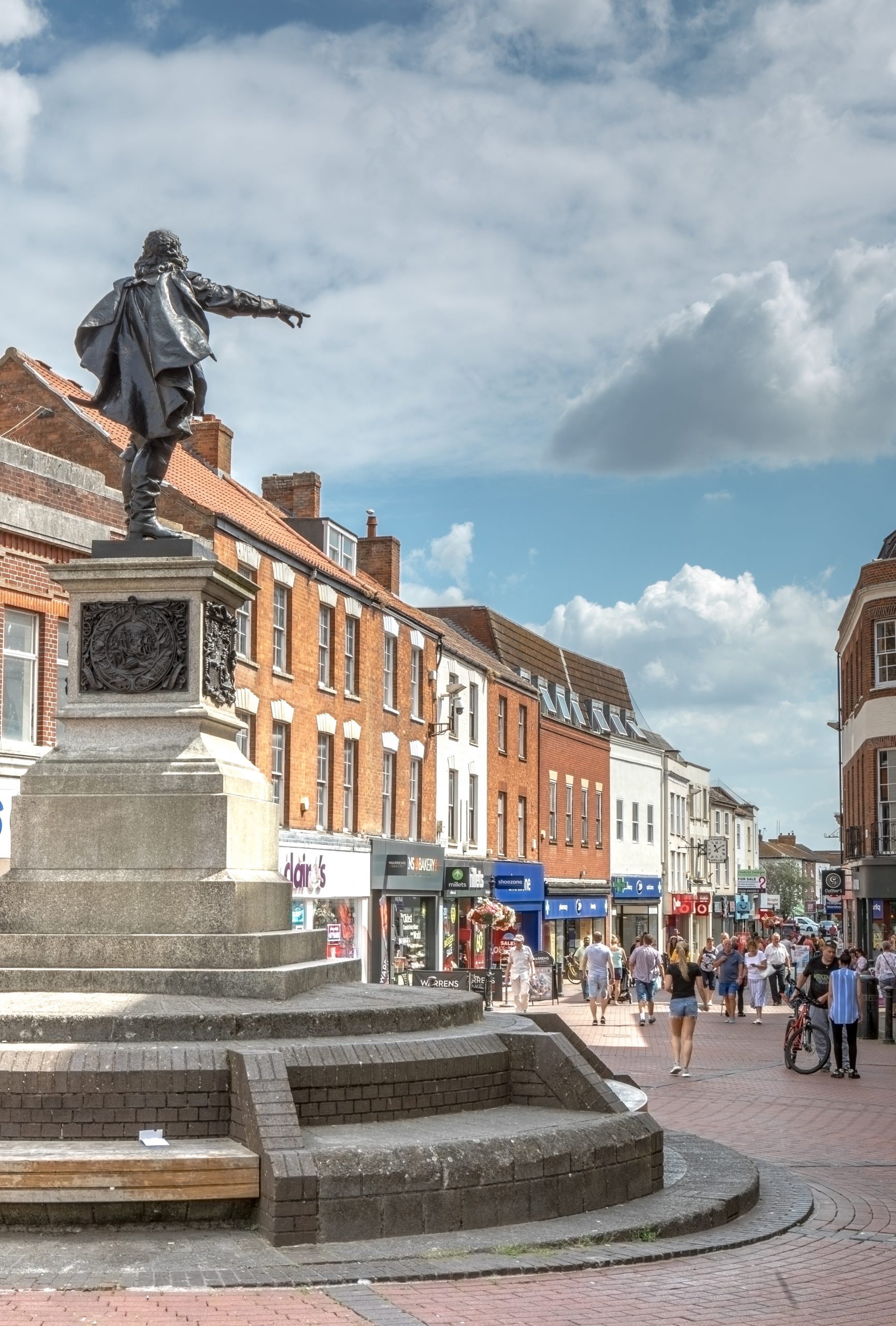 Blake statue overlooking Fore Street
