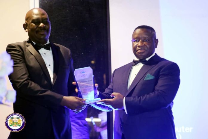 The Chief Justice, His Lordship Justice Desmond Babatunde Edwards, was the proud recipient of an honorary award which was presented to him by President Julius Maada Bio at the Country Lodge, on behalf of the Bar Association, in recognition of the unprecedented reforms undertaken so far at the Judiciary..jpg
