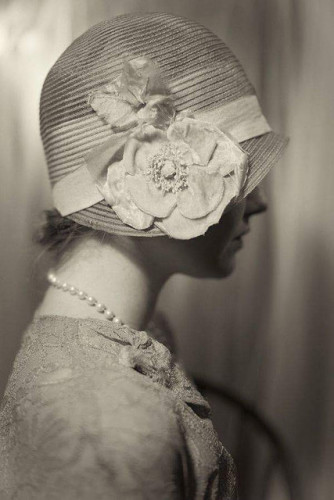 Cloche hats were phenomenally popular, world - wide. Credit: jorgemolina28 (Flickr)