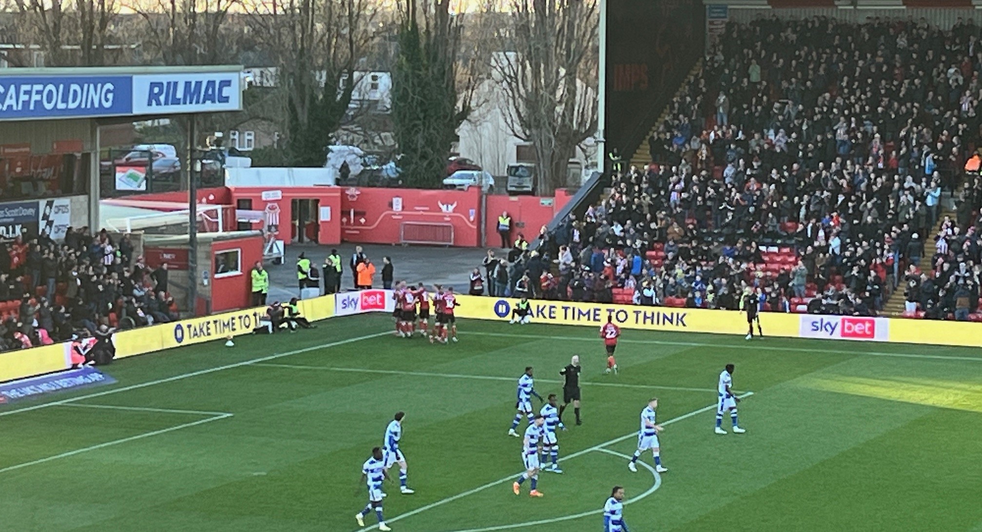 Lincoln City 1-1 Reading