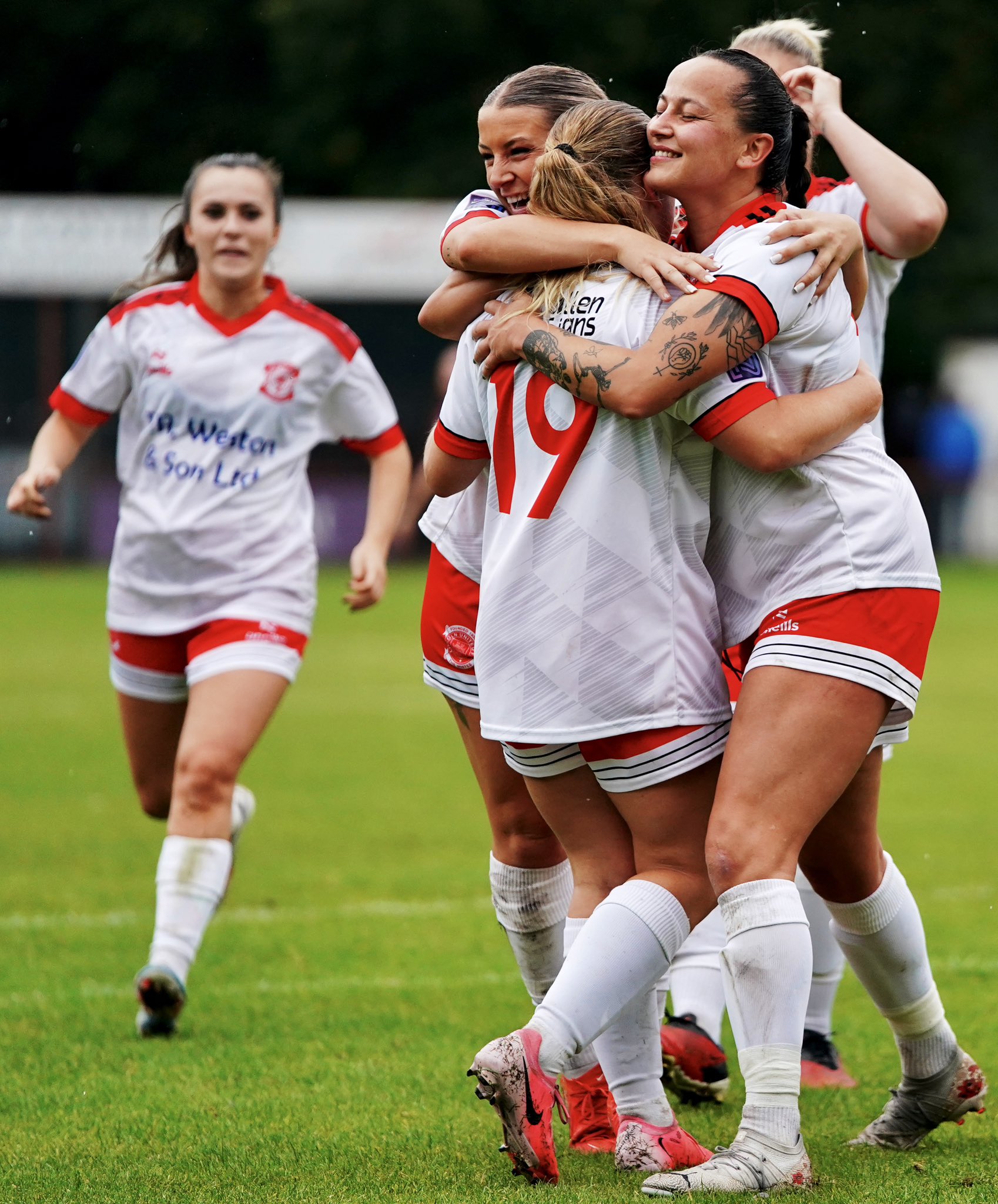 Lincoln United Women's celebration