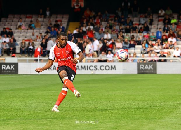 Lincoln City's Tendayi Darikwa. Credit: Lincoln City.
