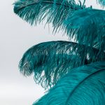 KARE Feather Palm bordlampe med fjær, grønn