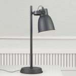 Gulvlampe Adrian av metall, svart