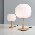 Luceplan bordlampe Lita asketrefot høyde 28 cm