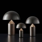 Oluce Atollo bordlampe, dimbar, Ø38cm, bronse