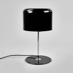 Oluce Coupé - bordlampe i tidløs design, svart