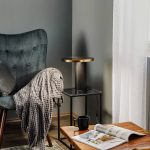 Oluce Cylinda LED-bordlampe i svart-gull