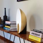Oluce Siro LED-bordlampe dimbar Ø 45 cm i gull