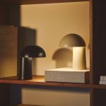 Oppladbar LED-bordlampe Faye Bærbar, beige, dimbar, USB