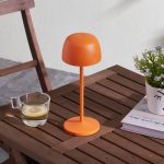 Lindby LED oppladbar bordlampe Arietty, oransje, aluminium, ⌀ 10,5 cm