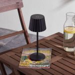 Lindby LED oppladbar bordlampe Esali, svart, aluminium, 11 cm