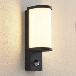 Lucande Jokum utend⌀rs LED-vegglampe, IP54, sensor