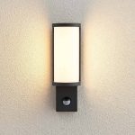 Lucande Jokum utend⌀rs LED-vegglampe, IP54, sensor