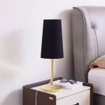 Lucande Pordis bordlampe, messing-svart