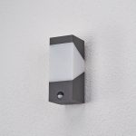 Lucande utend⌀rs vegglampe Kiran, sensor, grå, aluminium, 24,3 cm