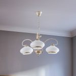 Lysekrone Astoria, glass-skjermer 3 lyskilder hvit