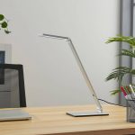 Resi - dimbar LED-skrivebordslampe