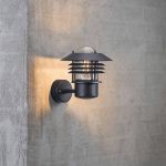 Vakker Vejers utend⌀rs vegglampe i svart