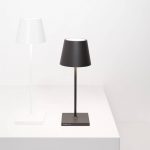 Zafferano Poldina mini bordlampe batteri IP65 grå