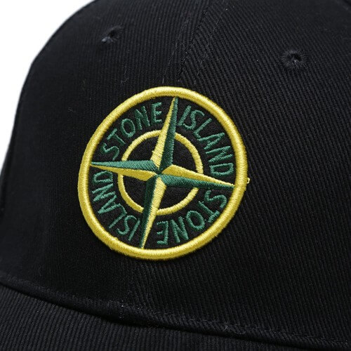 Stone Island cap_sort med farve logo_logo