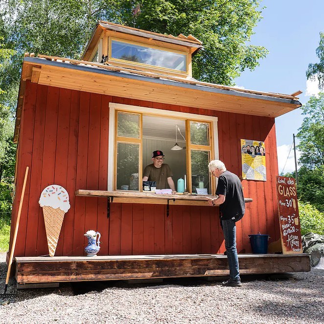 Eds andra kiosk - en oväntad mötesplats i Dalslands skogar