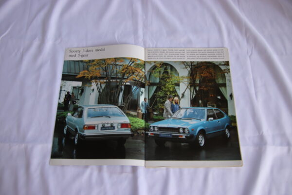 Honda Accord brochure/sales brochure - Image 4