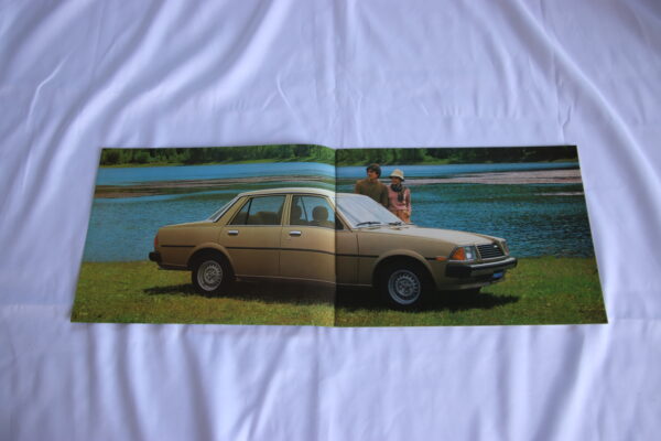 Mazda 626 brochure/sales brochure - Image 3