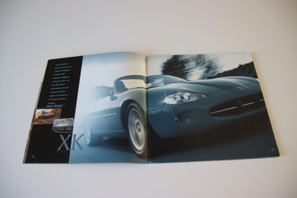 Jaguar XK Series 2000 brochure/sales brochure - Image 4