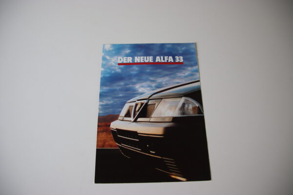 Alfa Romeo 33 brochure/sales brochure