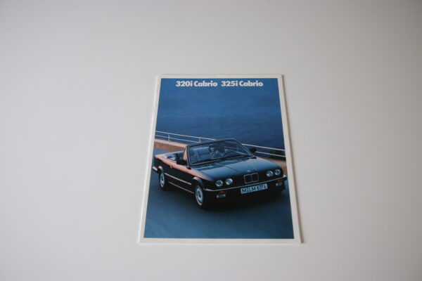 BMW 320i Cabrio & 325i Cabrio 1988 brochure/sales brochure