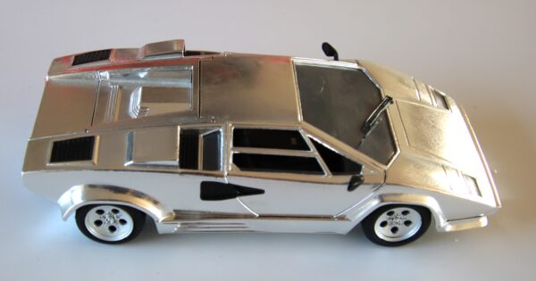 Lamborghini Countach 25 Anniversary silver paint