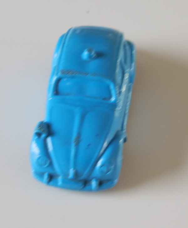 VW Beetle police car in plastic - Image 3