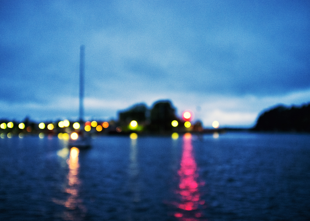 Sandhamn by night