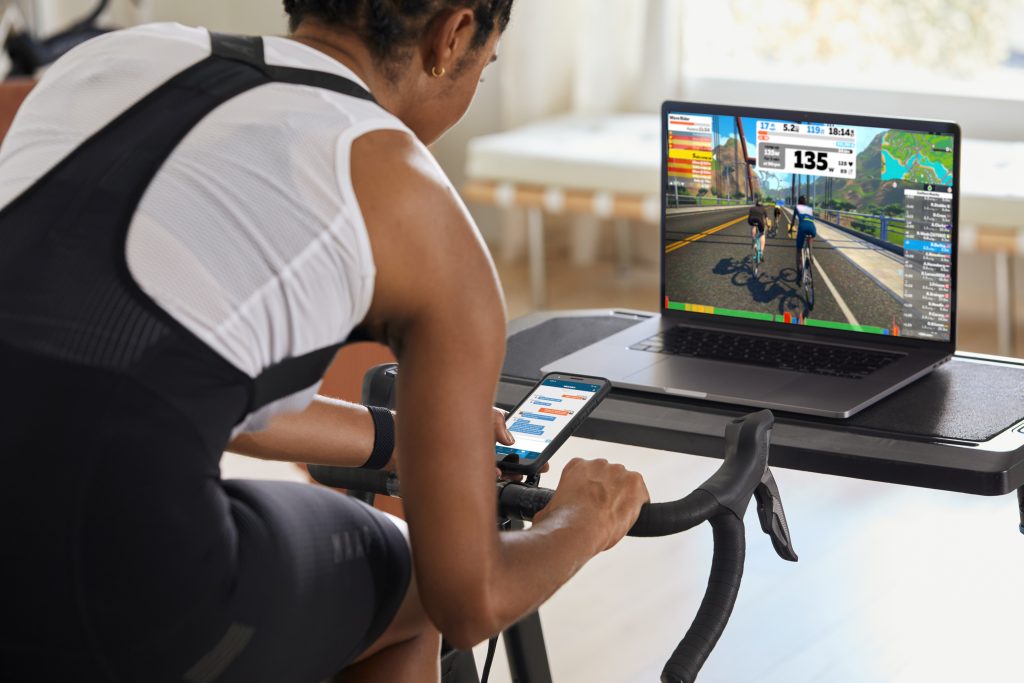 Inomhuscykling med programvaran Zwift.
