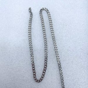 Massiv kæde i ædelstål Kædens bredde. 4,5mm