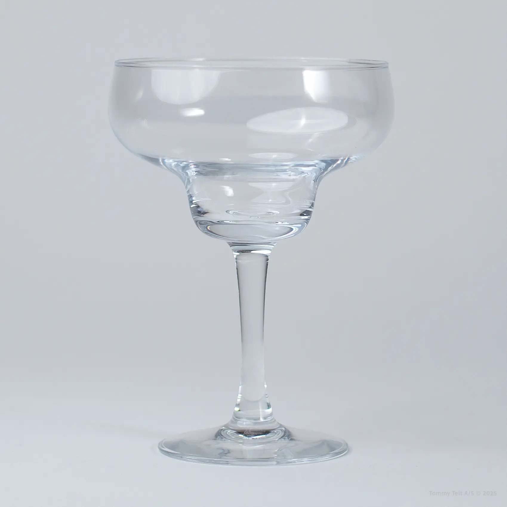 Lej glas af TommyTelt