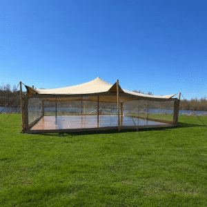 Stretch “Tipi” telt med sider.