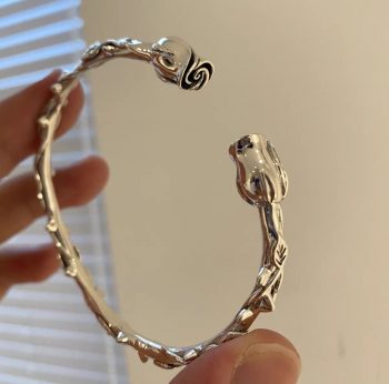 925 Sterling Silver Rose Opening Bracelet