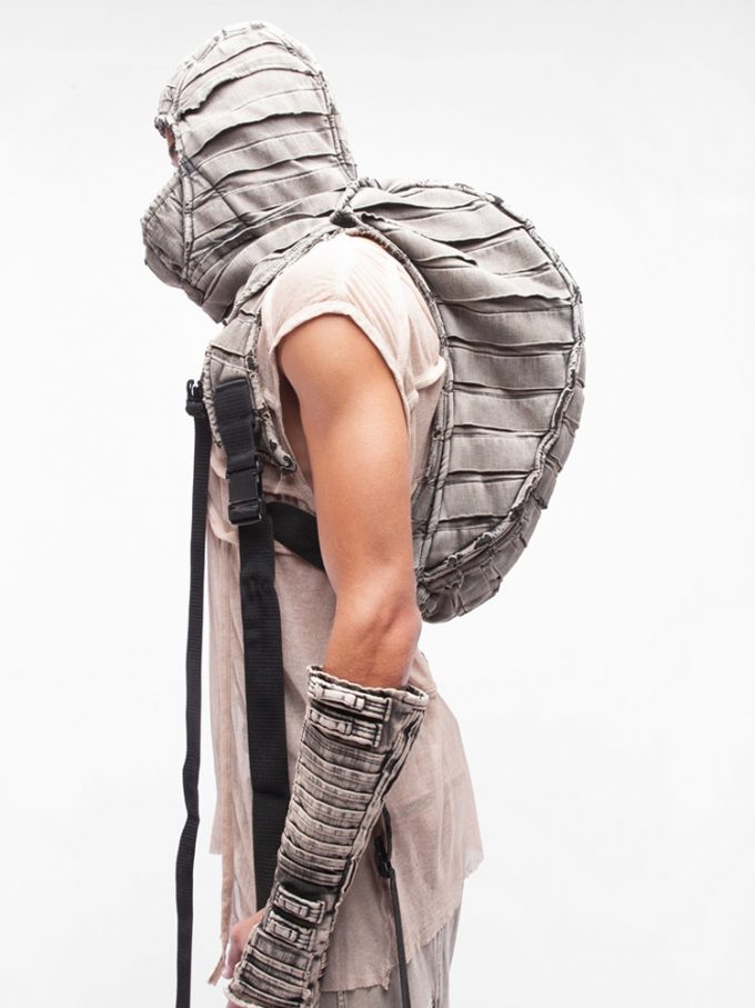 Dune&Dark Tech-Style Hooded-Backpack