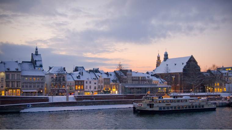 maastricht-bokrijk-jekskursiya-gollandiya-belgiya