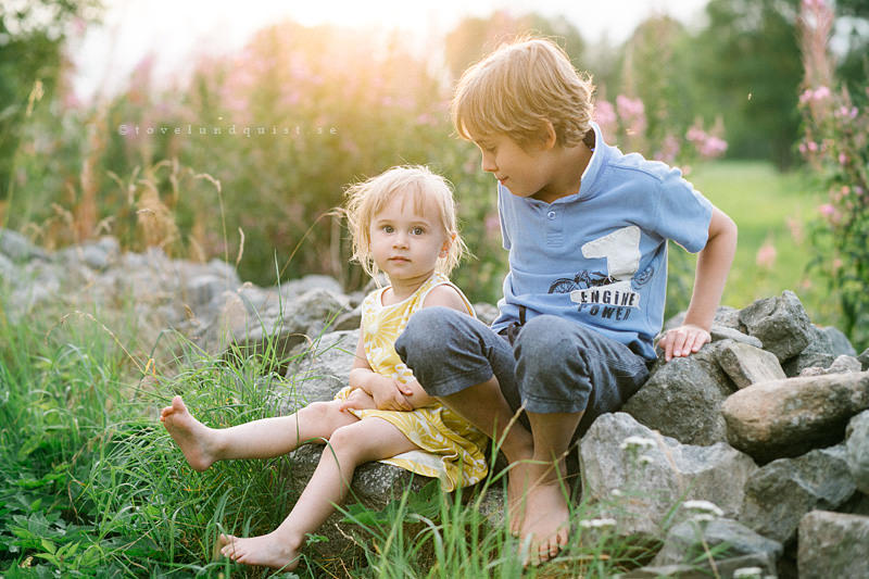 Familjefotograf Österlen erbjuder lifestyle fotograferingar tillsammans med er familj.