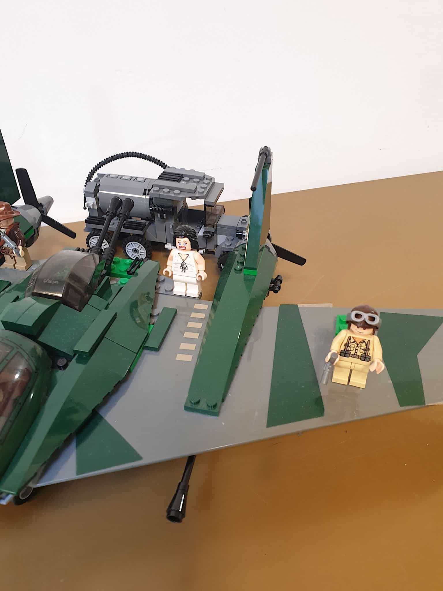 - Lego 7683 - Indiana Jones Fight on the Flying Wing - Toys'N'Loot