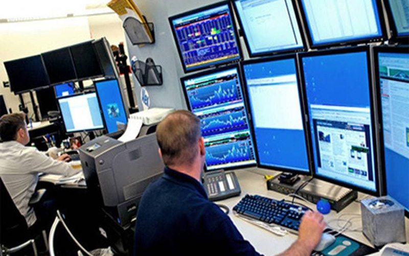 Professional Traders at work