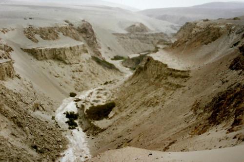 Earthquake fault line