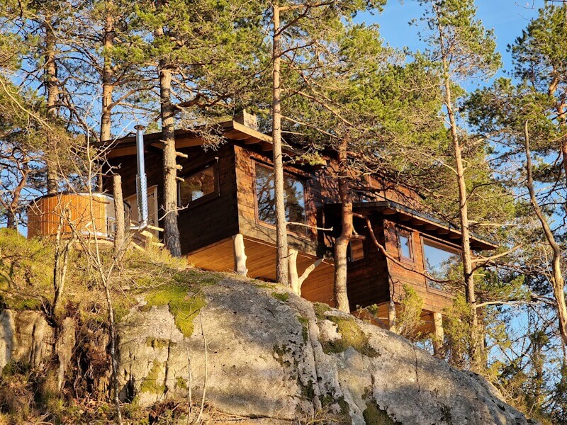 Cliff Cabin trehytte TreeTop Fiddan.